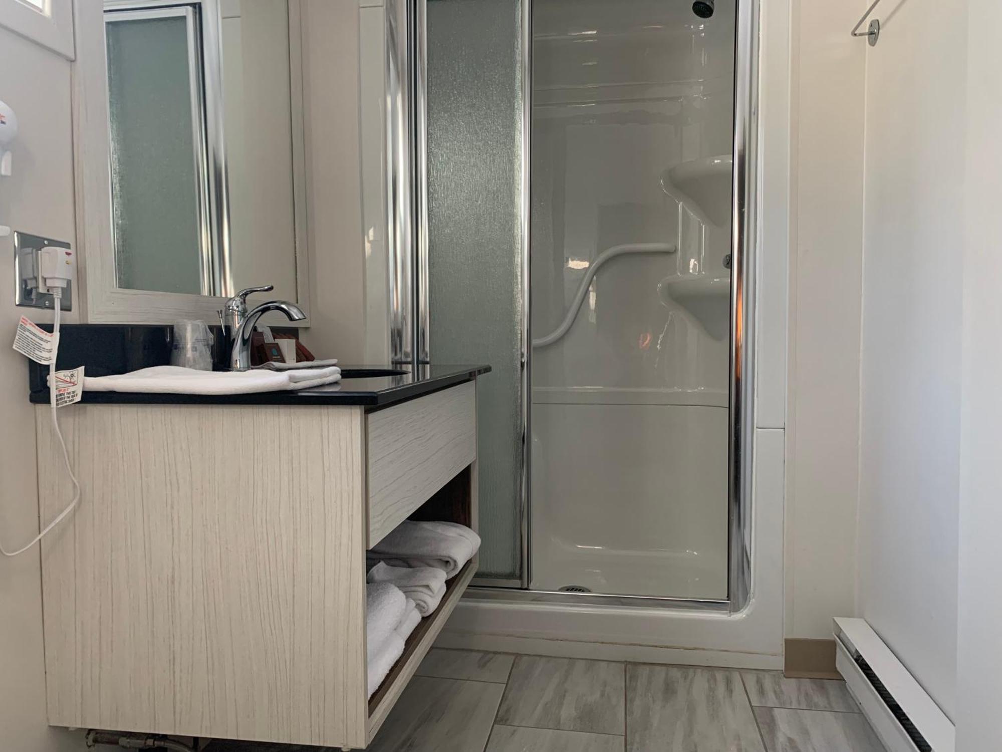 Dannys Suites; Surestay Collection By Western Inn